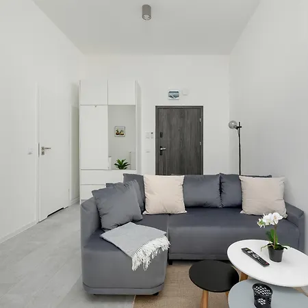 Apartament Beautiful In By Renters